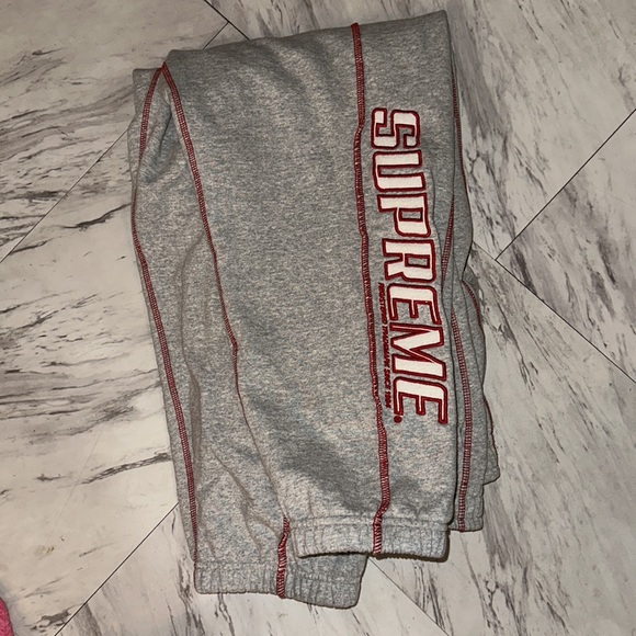 SUPREME Cover-stitch grey sweatpants 💕 - Picture 2 of 7
